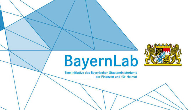 Ein Dreiecksmuster aus Linien - BayernLab eine Initiative des Bayerischen Staatsministeriums der Finanzen und für Heimat